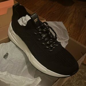 Black Fabletics sneakers size 7